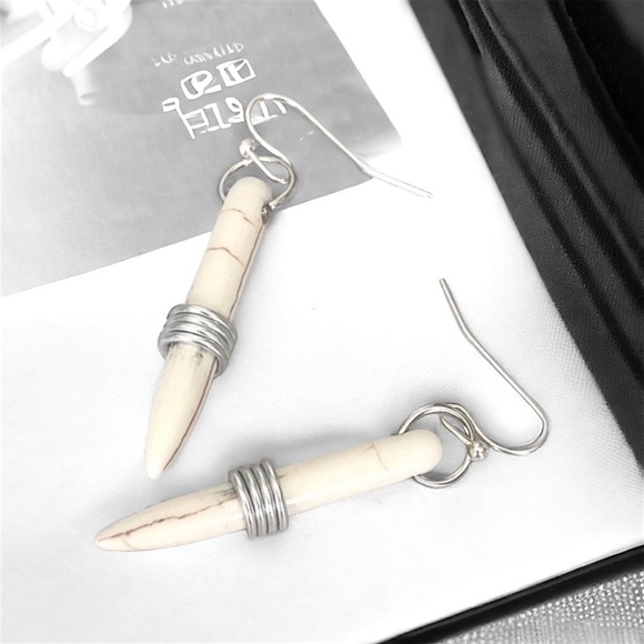 5 For $25💫Wrapped Buff Spikes Dangles Earrings - Picture 3 of 5